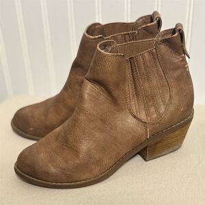 Not Rated‎ Chelsea Ankle Boots Distressed Brown Booties Western Boho Size 7.5